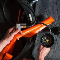 Chambre à Air Vélo MTB Plus Tubolito 27.5+ / 29+ 9 Chambre à Air Vélo MTB Plus Tubolito 27.5+ / 29+ -Hiplok Soldes Boutique chambre a air mtb plus tubolito