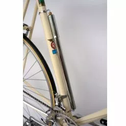 Brandless Support De Pompe Vintage Pour Cadre -Hiplok Soldes Boutique support de pompe vintage pour cadre full 2